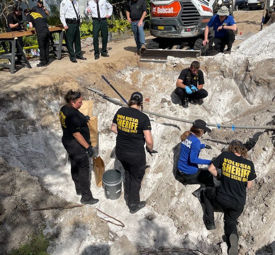 El sheriff de Volusia confirmó que restos humanos encontrados podrían ser de joven desaparecida en 2004
